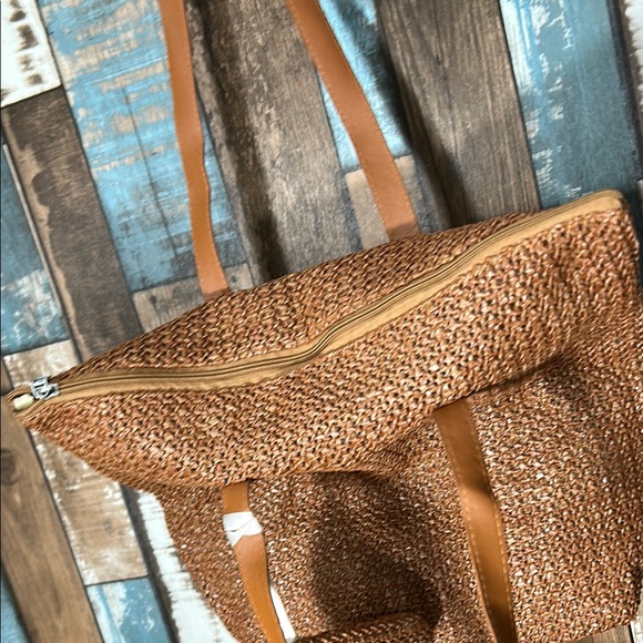 Brown Woven Tote Bag with Pouch - Picture 10 of 16